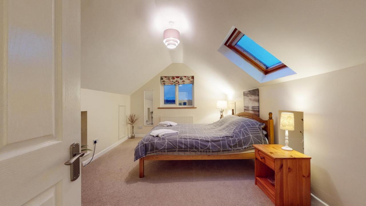 Jaw-Dropping Beach House In Anglesey Бенллех Экстерьер фото