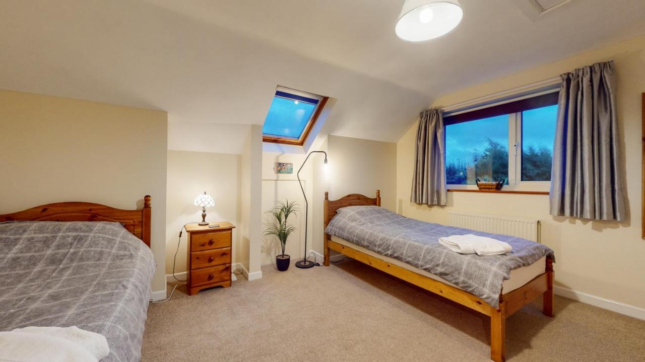 Jaw-Dropping Beach House In Anglesey Бенллех Экстерьер фото
